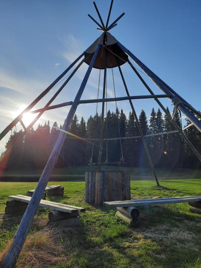 Готель Camp Route 45 Hammerdal Екстер'єр фото